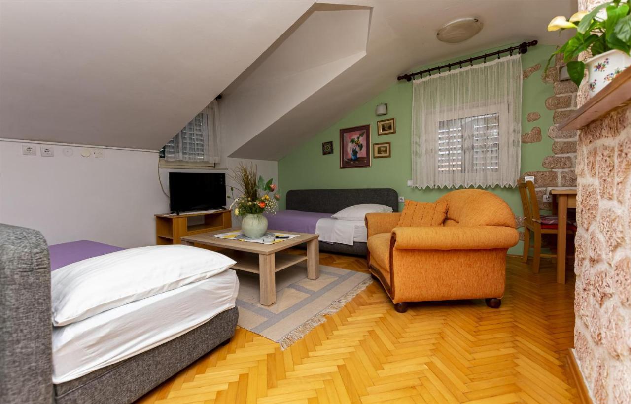 Apartment Ivanka Омиш Экстерьер фото