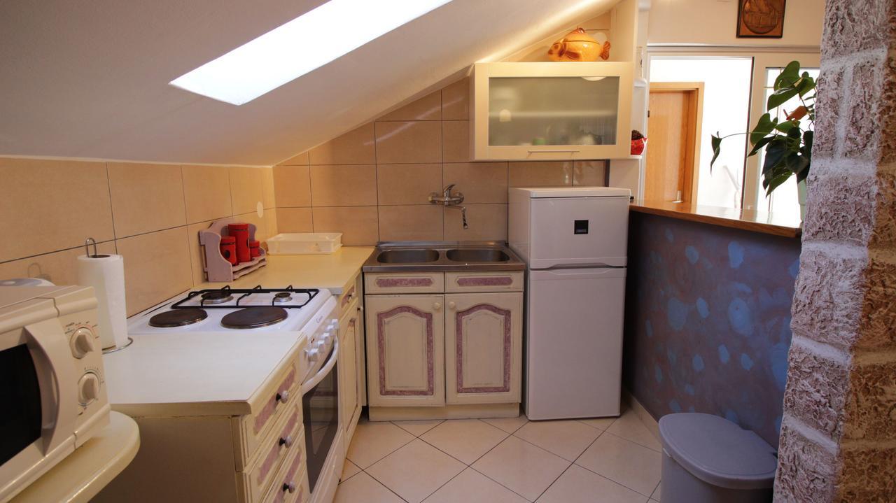 Apartment Ivanka Омиш Экстерьер фото
