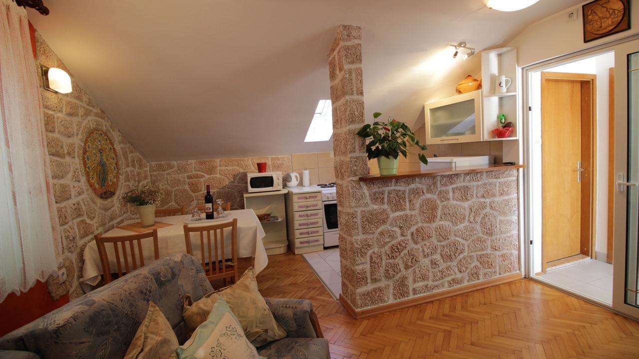 Apartment Ivanka Омиш Номер фото